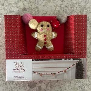 “New” Sleigh Hill Gingerbread Garland 6 ft